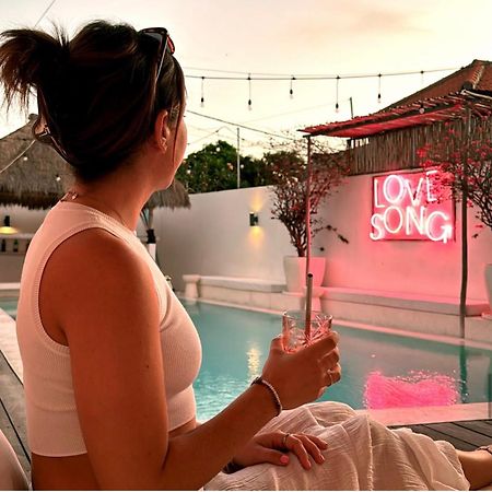 Love Song Boutique Hotel Canggu  Exterior photo