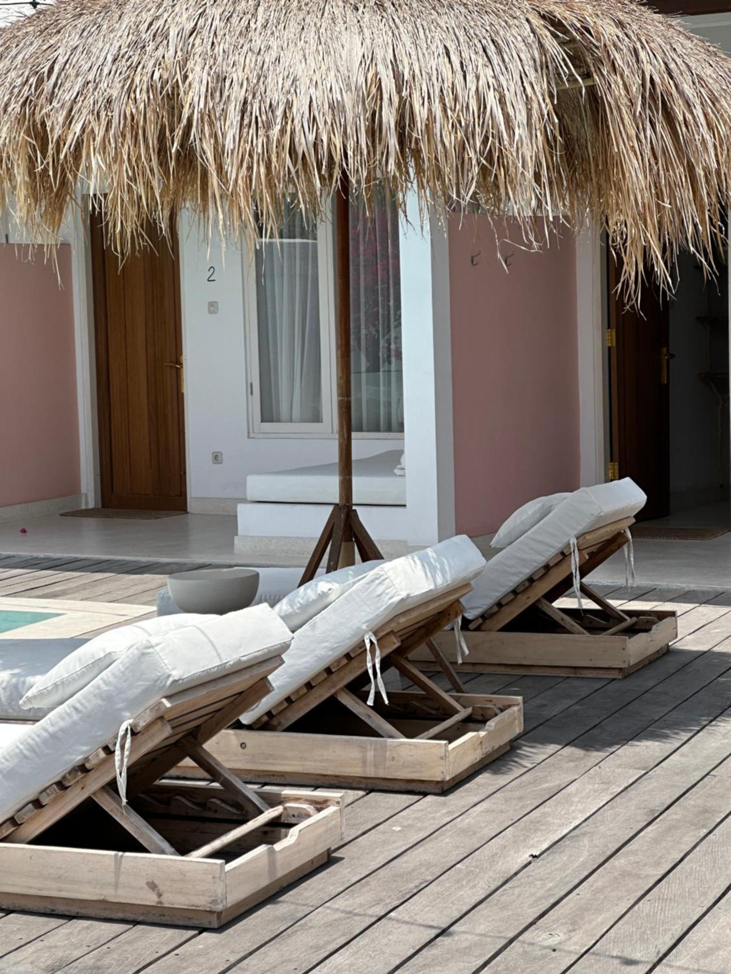 Love Song Boutique Hotel Canggu  Exterior photo
